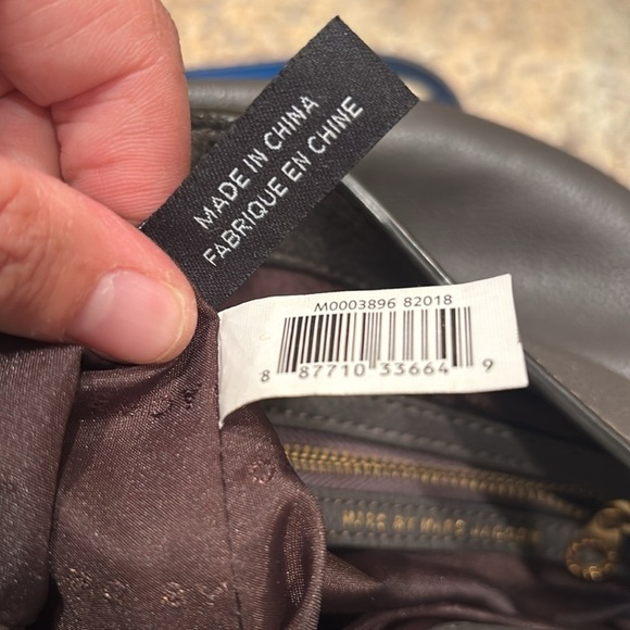 Marc by Marc Jacobs woman's leather dark grey tan and blue purse. - Picture 11 of 15